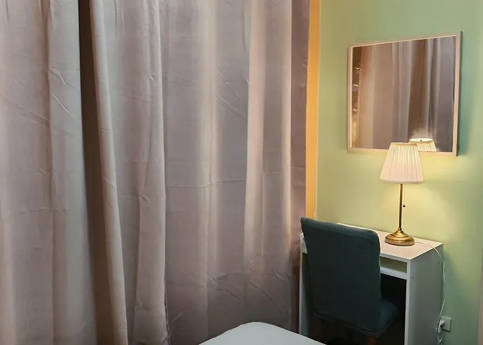 Apartment D - Saimun's Hideaway At Air Residences I Makati *