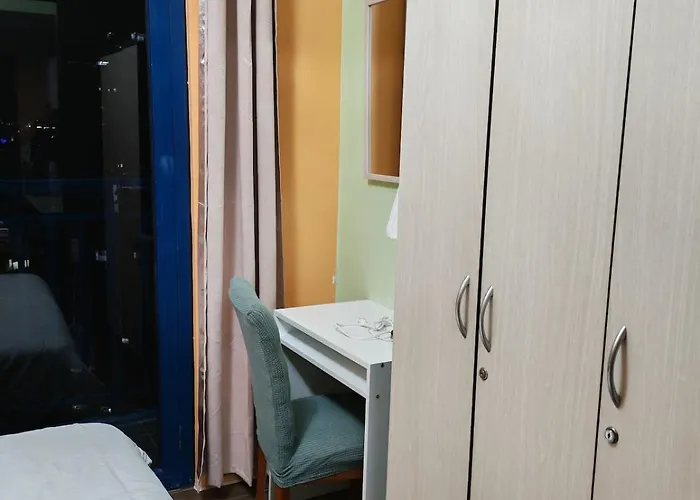 D - Saimun's Hideaway At Air Residences I Makati Apartment